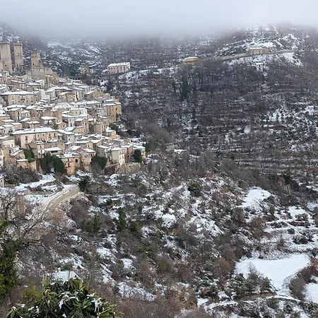 別荘 Charming Mountain Retreat In Pacentro, Italy Pacentro