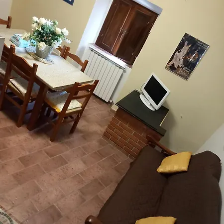 Charming Mountain Retreat In Pacentro, Italy 別荘